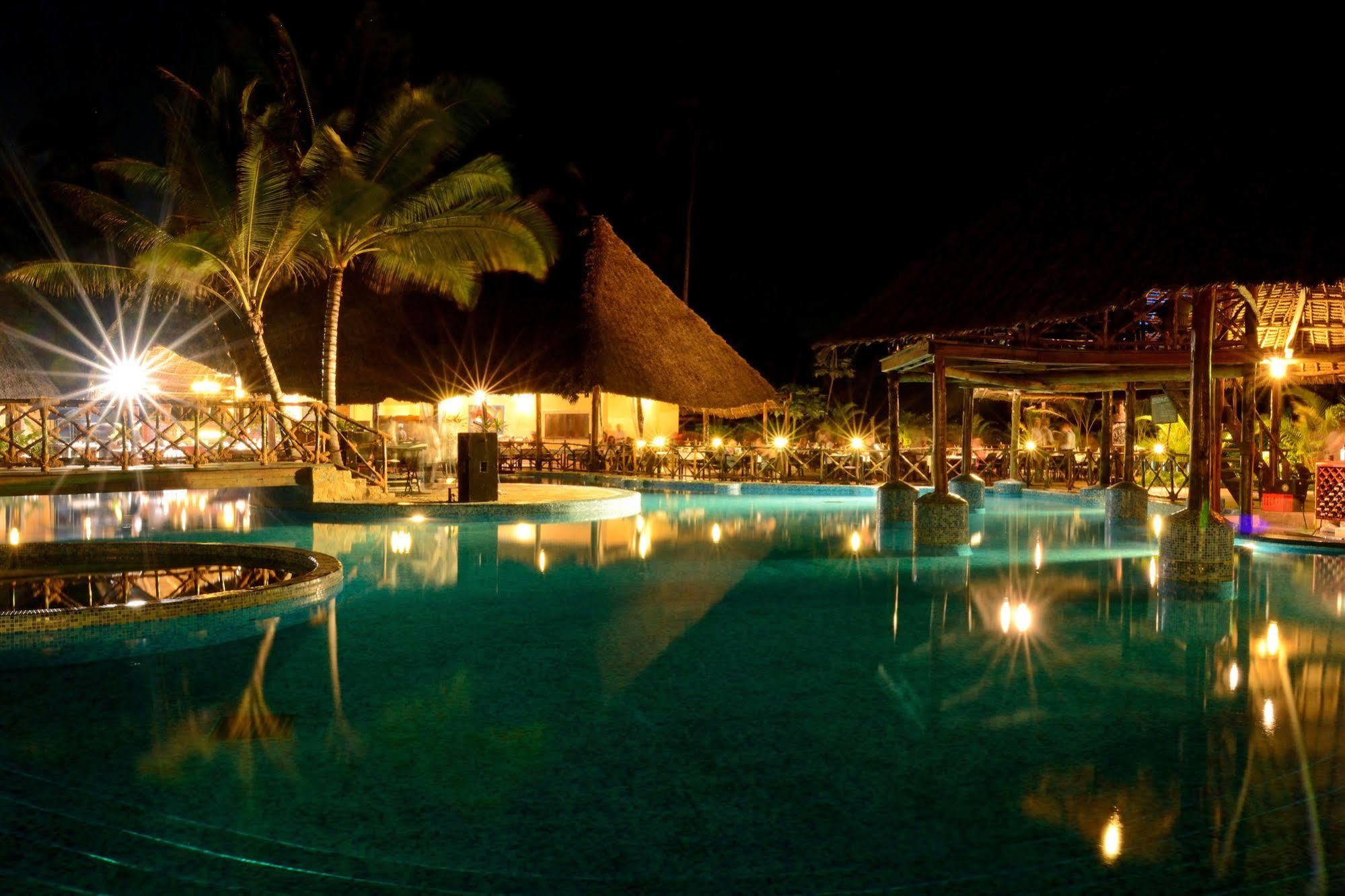 Ocean Paradise Resort & Spa Pwani Mchangani Exterior foto